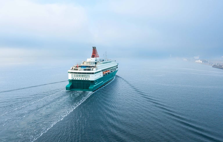 Nordic Pearl seglar ut ur Oslofjorden